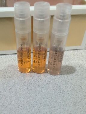 La Vie Est Belle Lancome Discovery Sample Set